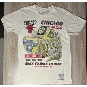 Chicago Bulls Mitchell & Ness 1996-98 NBA 3-Peat Tee CLASSICS Mens M